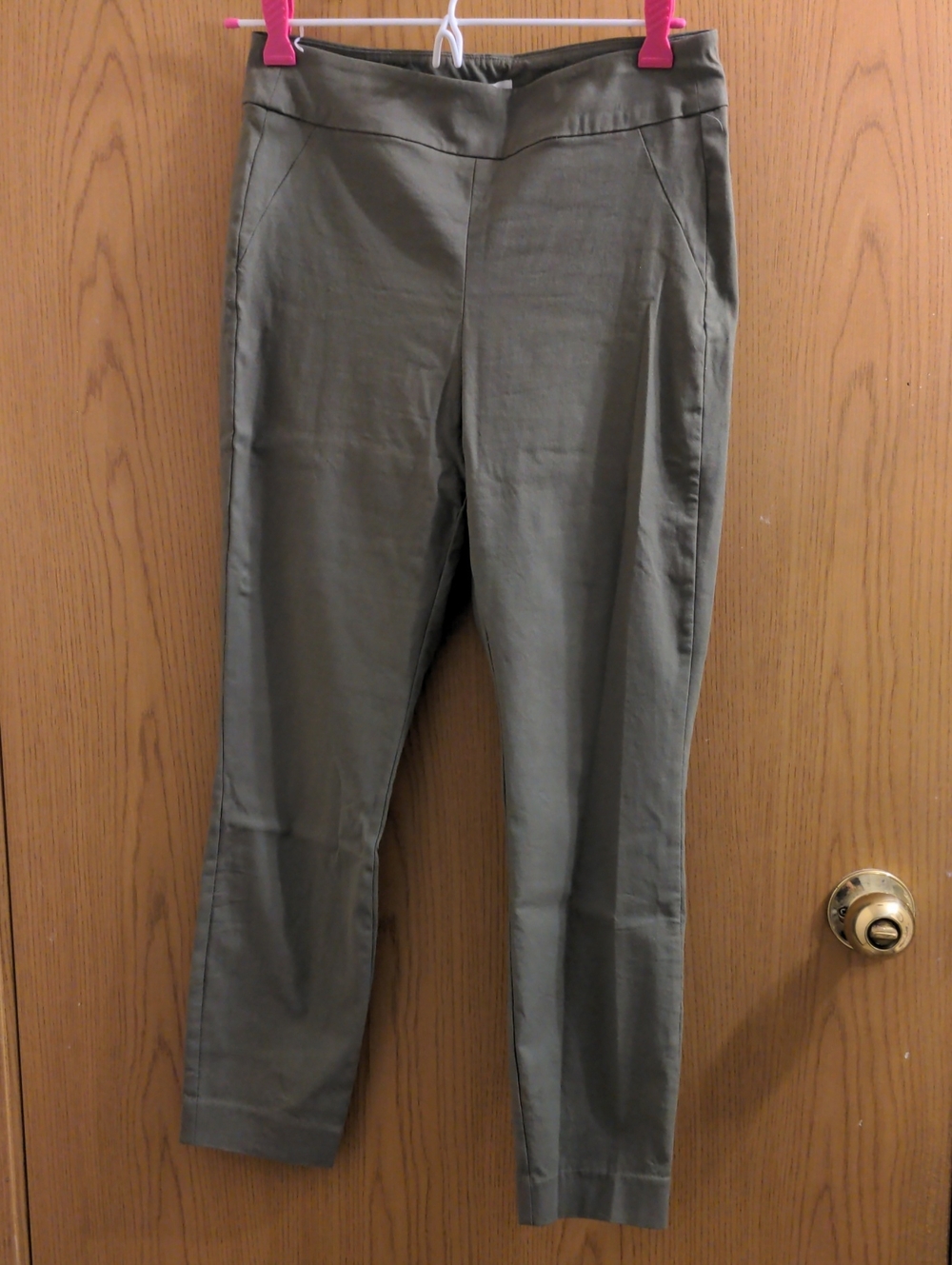 Women's Olive Green Cropped Legging